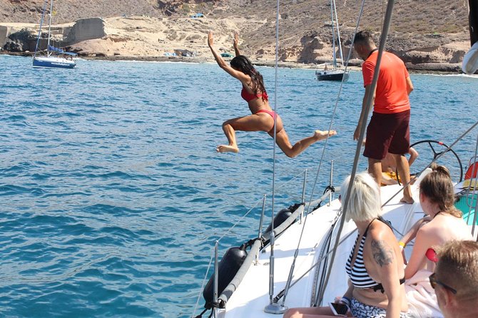 3 Hours All Inclusive Whale and Dolphin Whatching Yacht Trip - Whale and dolphin watching along Tenerife’s coast
