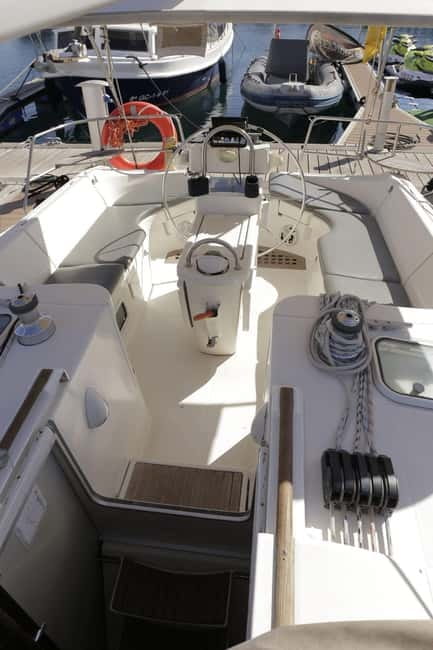 3h Whale Watching Private tour Beneteau Oceanis 440 - Swimming and food near Los Cristianos