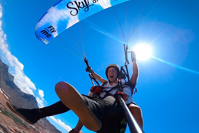 Acrobatic Paragliding Flight with Spanish Champion in Tenerife - The launch and first minutes in the air