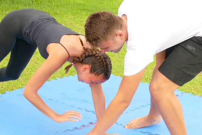 Acroyoga Tenerife Partner Yoga class - Group size and the detail you should confirm