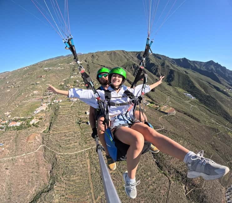 Costa Adeje, Paragliding with pick up service and 5 free photos! - The people guiding the experience