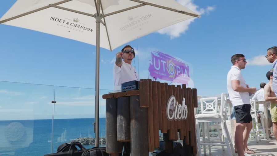 Costa Adeje: Tenerife Monkey Beach Club Utopia Pool Party - Checking in at the Cielo entrance