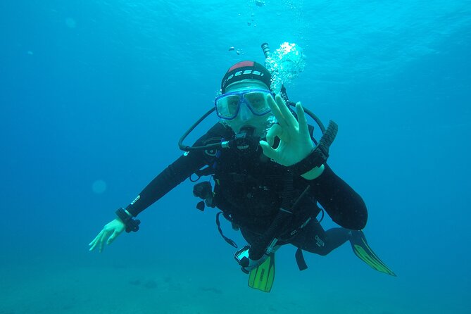 Discover Scuba Diving . First Experience underwater - What you can see below the surface