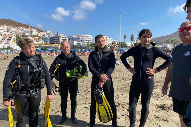 Diving in Los Cristianos, Tenerife - A gentle first underwater session to about 5 meters