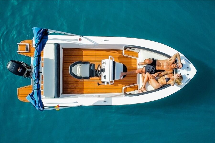 Flow into the ocean without license and discover Adeje - Cruising the Costa Adeje coast