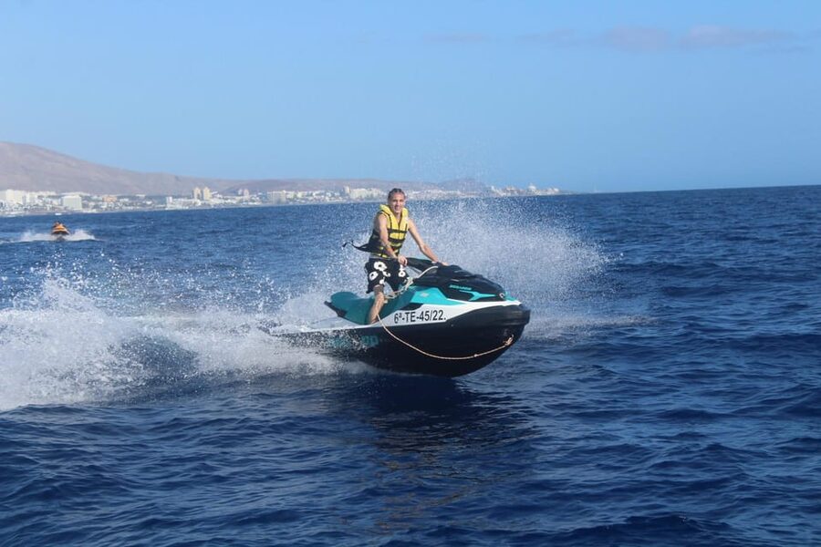 From Puerto Colon : 1 hour adrenaline JetSki tour - What is included, and what can cost extra