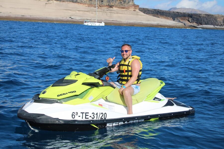 From Puerto Colon : 1 hour adrenaline JetSki tour - Who will get the most from this ride