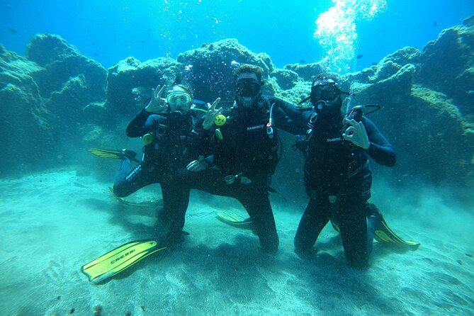 Fun Dive With Scuba Point in Los Cristianos - The briefing and equipment setup