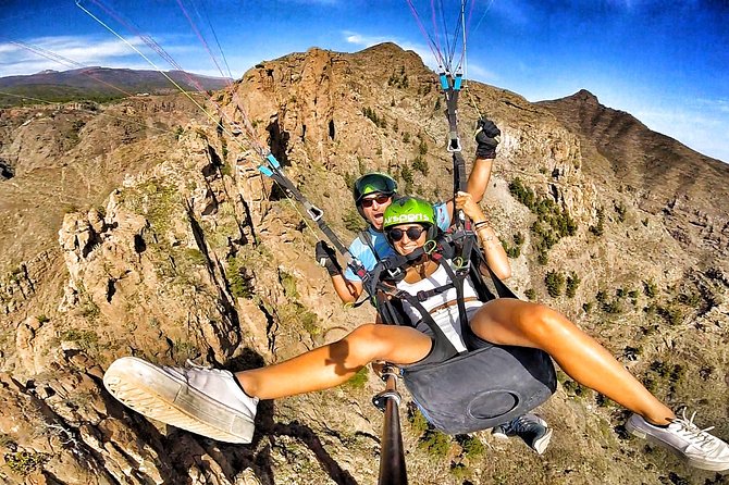 GOLD paragliding flight including videos/photos, t-shirt and a bottle of Cava - From Costa Adeje to the takeoff hill