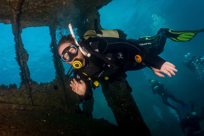 Guided Boat Dives for Certified Divers - The short transfer to Los Cristianos harbor