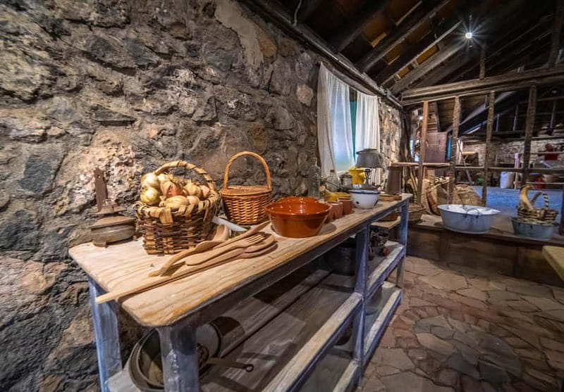 La Orotava:Casa de los Balcones & Molino del Hoyo Gofio Mill - A sensible way to plan your visit