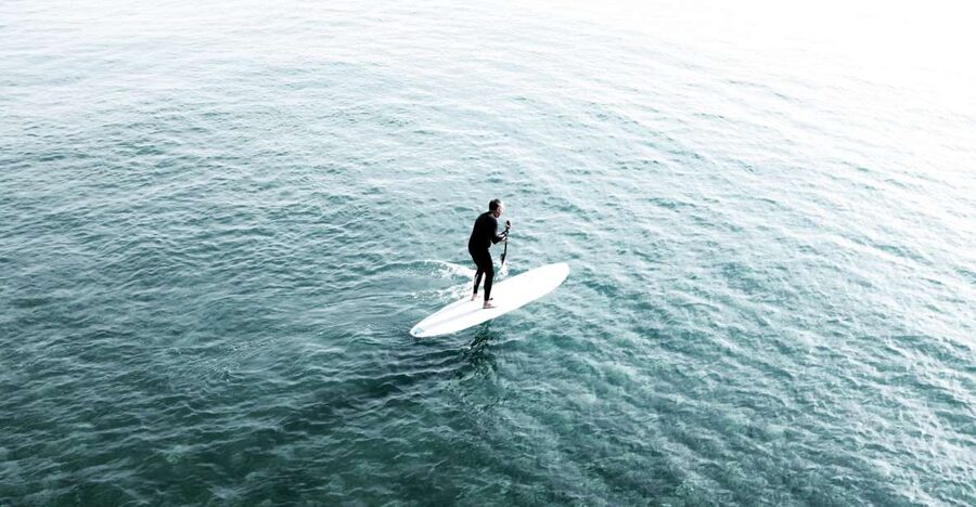 Los Cristianos : 1 Hour of Paddle surf Rental - Carrying the board to Los Cristianos Beach