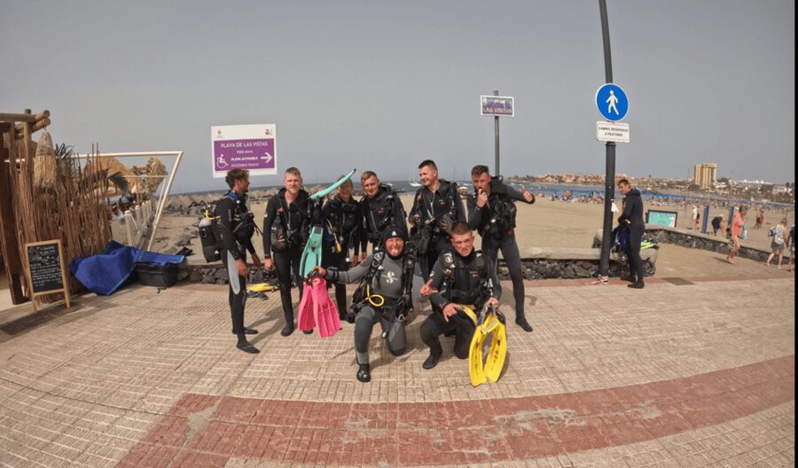 Los Cristianos: Try Dive for beginners - Learning to Breathe and Communicate Underwater