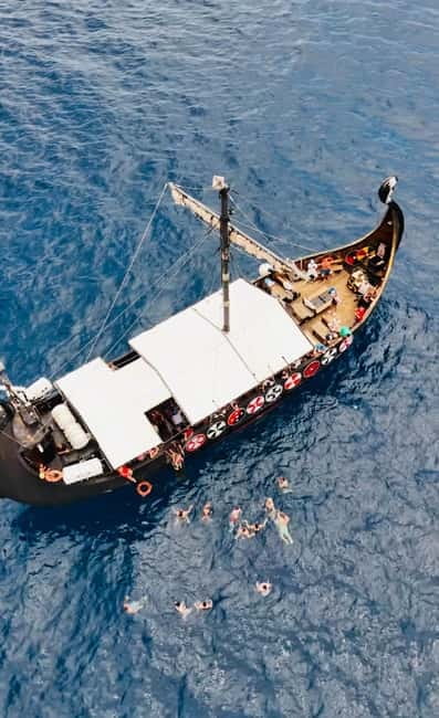 Los Cristianos: Whale Watching Cruise w/Swim Stop & Drinks - What the $44 price includes