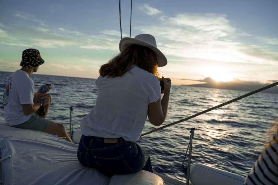 Los Gigantes: Sailing Excursion with Swimming, Drink & Tapas - A 10-person boat makes a real difference