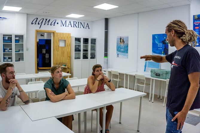 PADI Open Water course in Playa de las Americas - What You Learn in Three Days