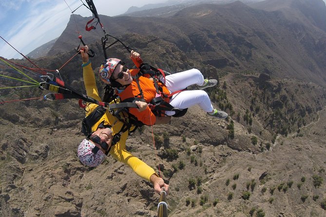 Paragliding Epic Experience in Tenerife with the Spanish Champion Team - Landing, the part you should take seriously