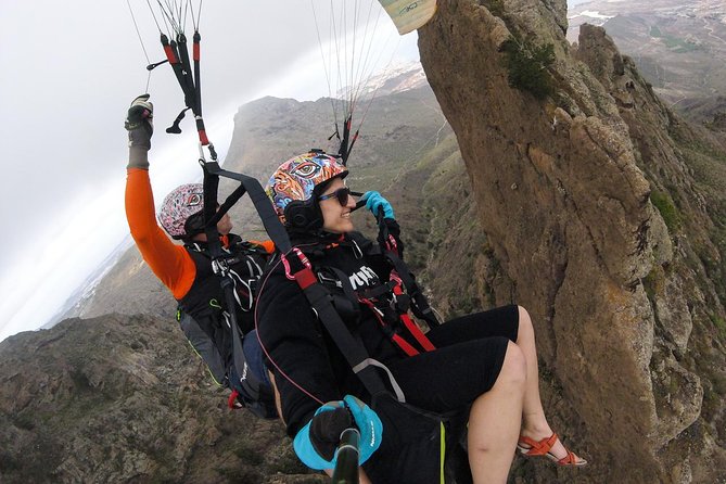 Paragliding Epic Experience in Tenerife with the Spanish Champion Team - Who will enjoy this flight most