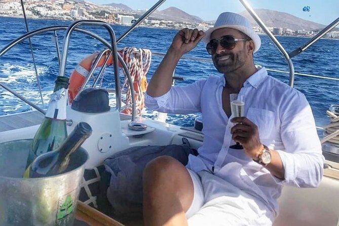 PRIVATE YACHT CHARTER VOYAGE, Food & Drinks included! - What the price means for your group