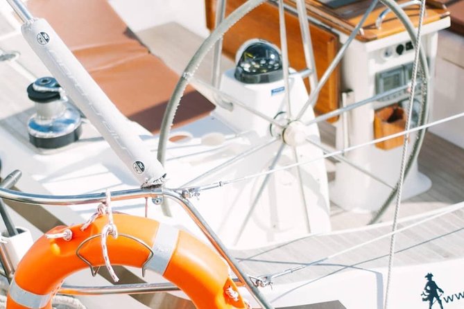 PRIVATE YACHT CHARTER VOYAGE, Food & Drinks included! - The boat and crew experience