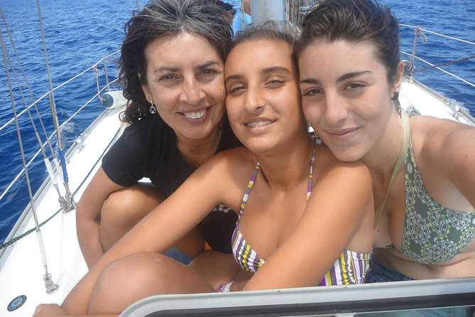 Private Yacht Excursion from Puerto Colon 3 hours - Who should book this yacht trip?