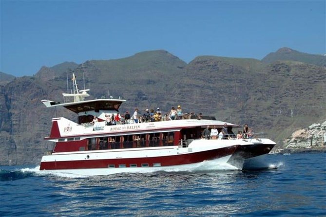 Royal Dolphin Whale watching excursion - A note about the three-hour version