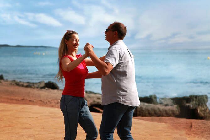 Salsa & Bachata, dance lessons Tenerife south. Have fun and learn - What you actually learn in one hour