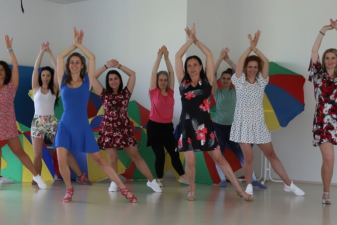 Salsa & Bachata, dance lessons Tenerife south. Have fun and learn - Why the small group size matters