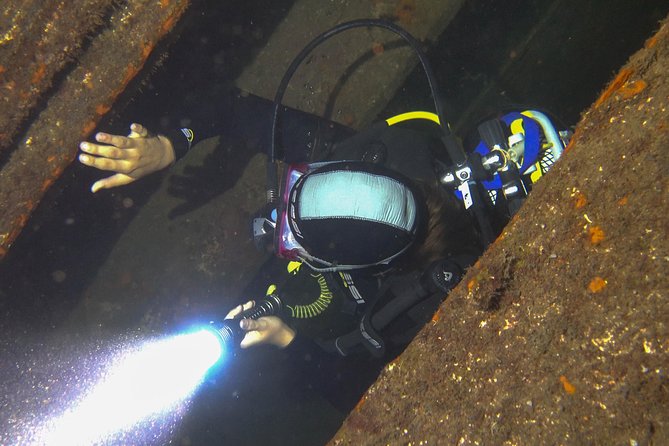 Scuba Night Dive on Tenerife - Entering Radazul Bay with only a torch beam