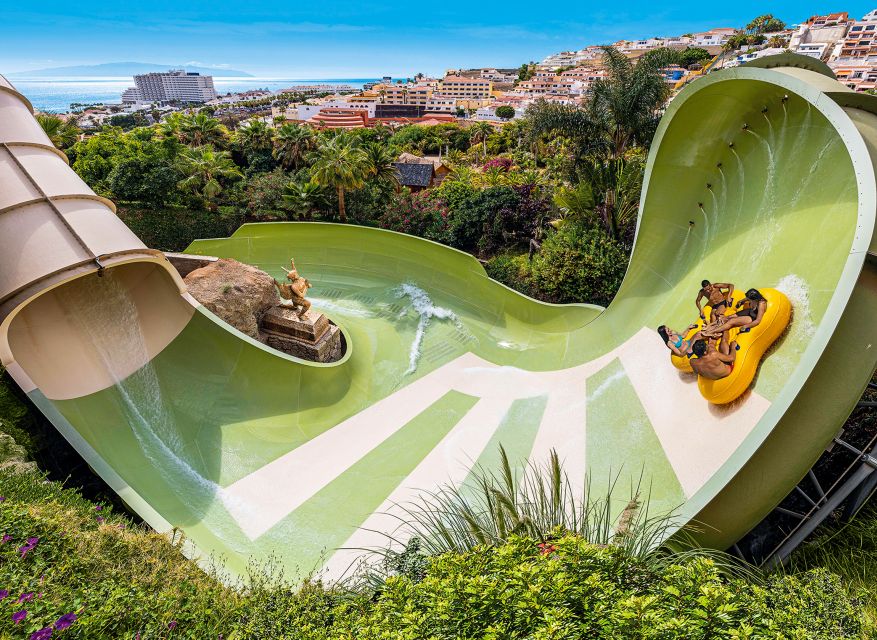 Siam Park Entry Tickets - The floating market and Thai-style details