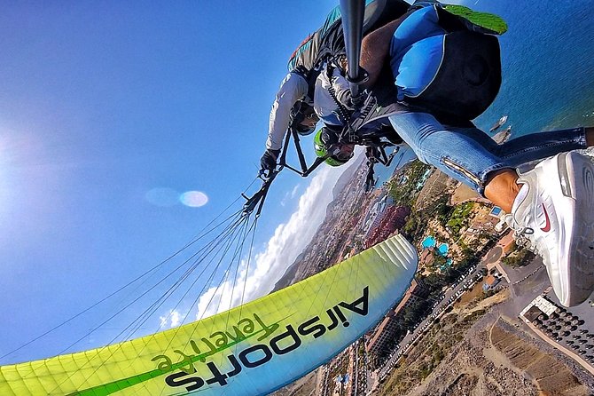 SILVER 1000m paragliding tandem flight above South Tenerife - What the $156.19 price really covers
