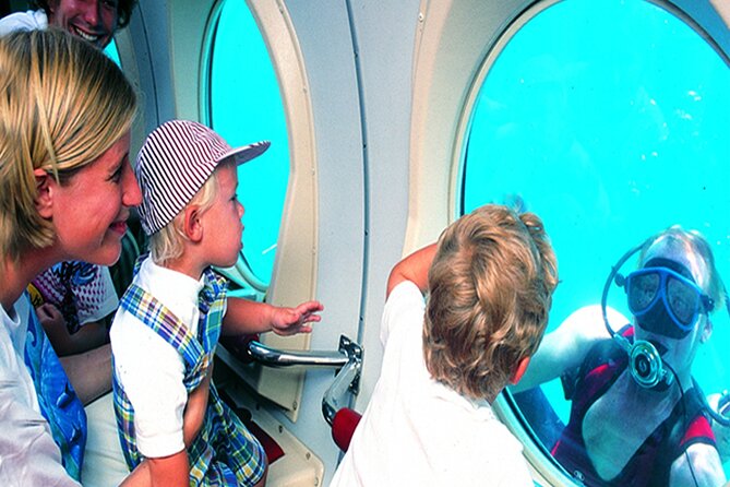 Submarine tour Tenerife: a 1 hour underwater experience - What Happens at Marina Amarilla Golf