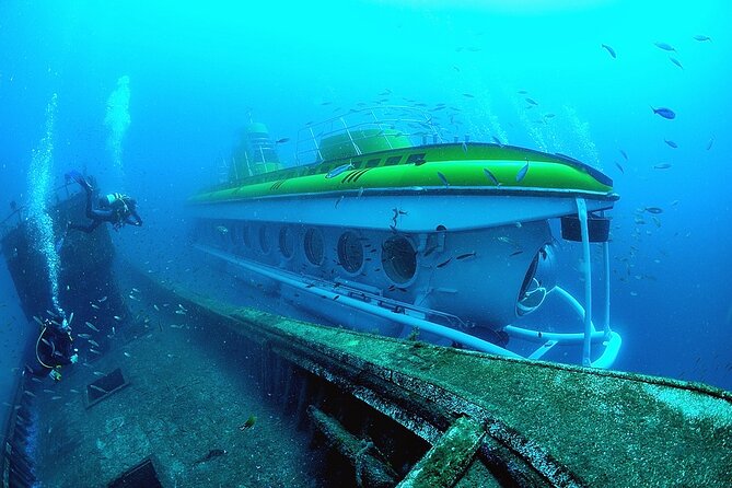 Submarine tour Tenerife: a 1 hour underwater experience - Leaving the Harbour and Reaching the Seabed