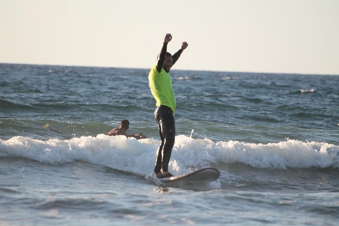 Surf Class Experience in Playa de la Américas - What the two-hour format gives you