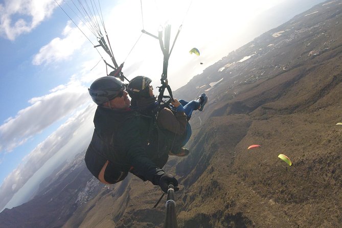 Tandem Paragliding Flight over Tenerife - Who will enjoy this Taucho flight most?