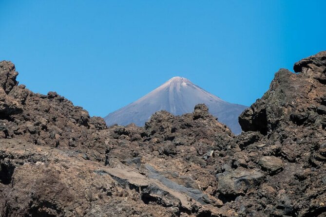 Teide National Park Full Experience with Professional Guide - Roques de Garcia beneath Mount Teide