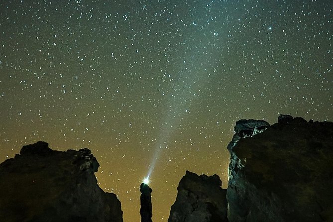 Teide National Park Sunset & Stargazing with Dinner (Star Safari) - What the guides add to the evening