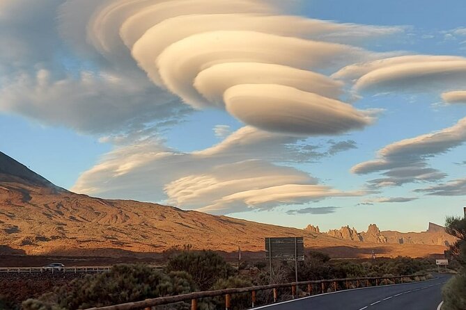 TEIDE NIGHT Astronomy Stargazing Bus Tour, Meal & Drinks included! - Group size, guiding, and language