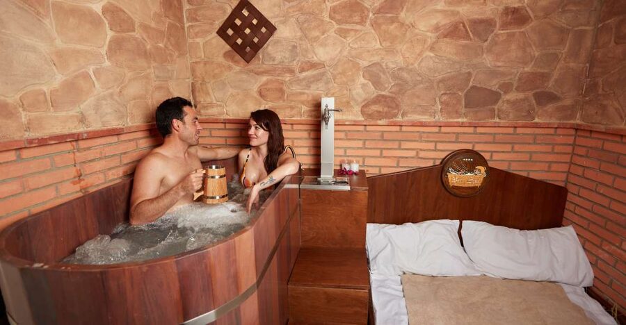 Tenerife: Beer Spa Experience with Tastings and Snacks - The Jacuzzi, cold beer, and small tasting plate