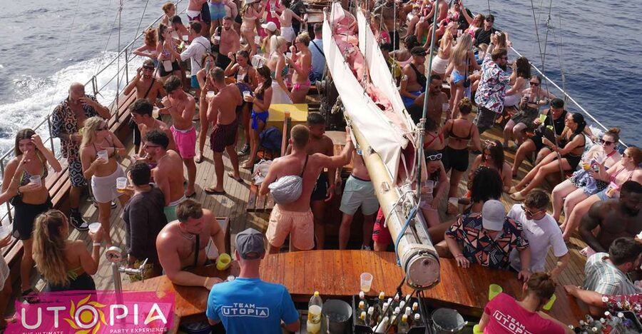 Tenerife: Boat Party with Open Bar and DJs - Key points to know before boarding