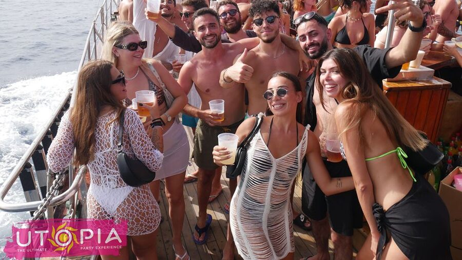 Tenerife: Boat Party with Open Bar and DJs - The boat, the DJs, and the music