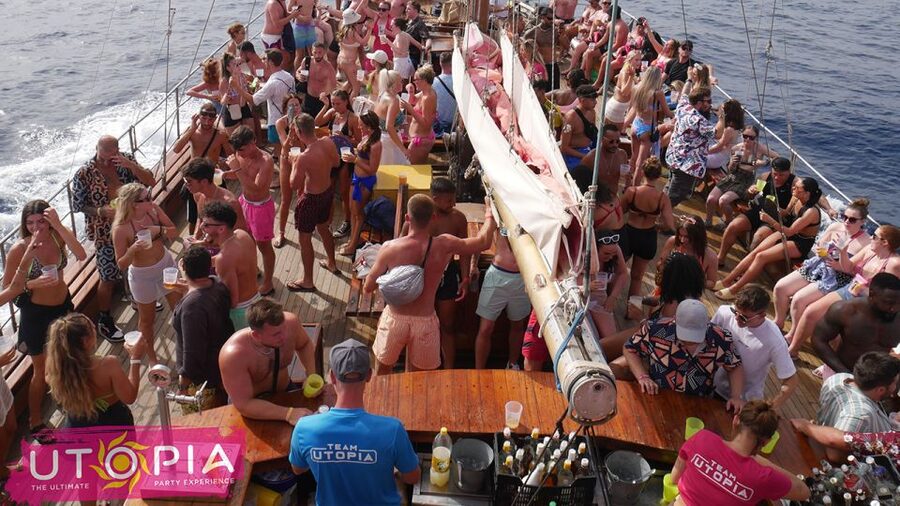 Tenerife: Boat Party with Open Bar and DJs - Timing, comfort, and practical details
