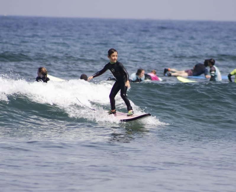 Tenerife : clases de surf para principiantes y intermedios - The equipment included for $38