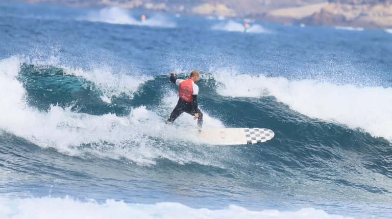 Tenerife : clases de surf para principiantes y intermedios - Who should book this lesson