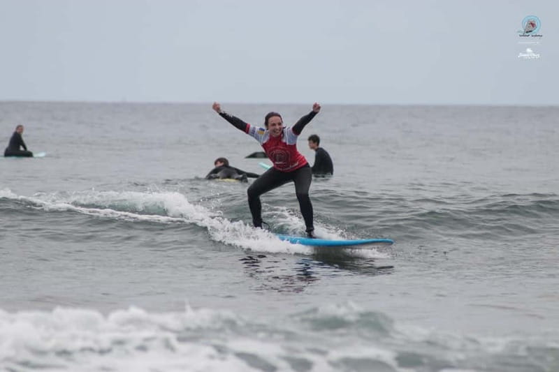 Tenerife : clases de surf para principiantes y intermedios - Learning with Israel and the multilingual team