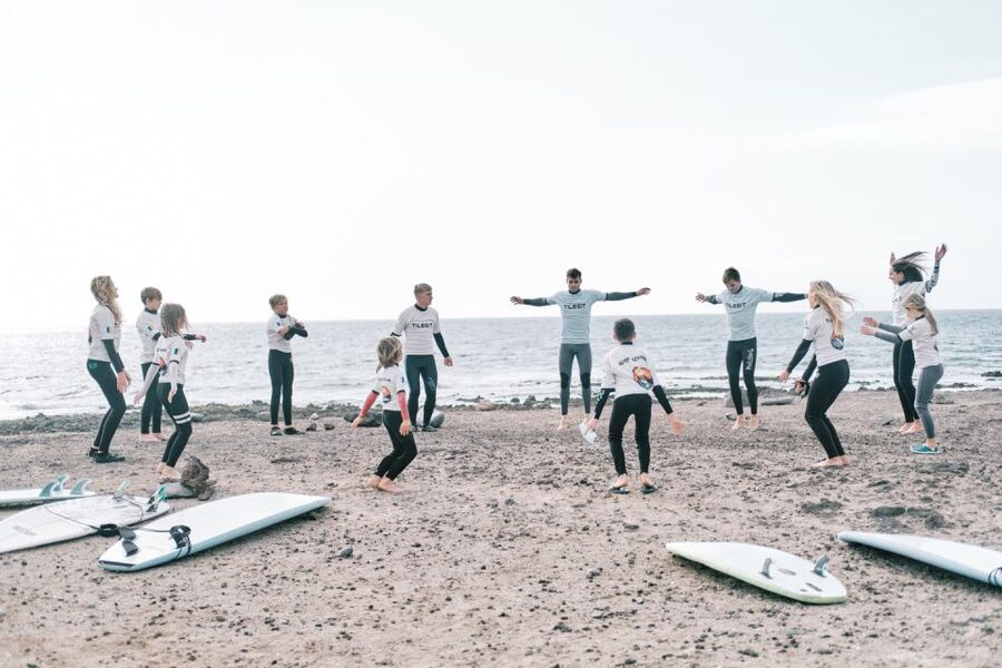 Tenerife: Group Surf Lesson catch your wave - Into the water with an instructor nearby