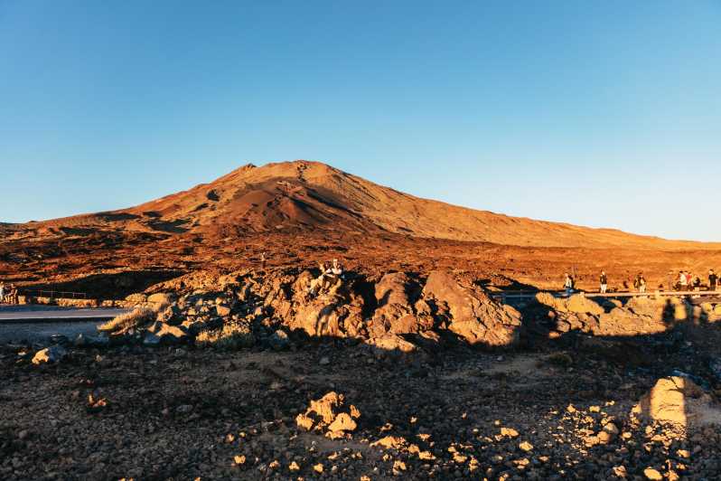 Tenerife: Mount Teide Sunset and Night Tour with Pickup - Sunset beside the cable car base