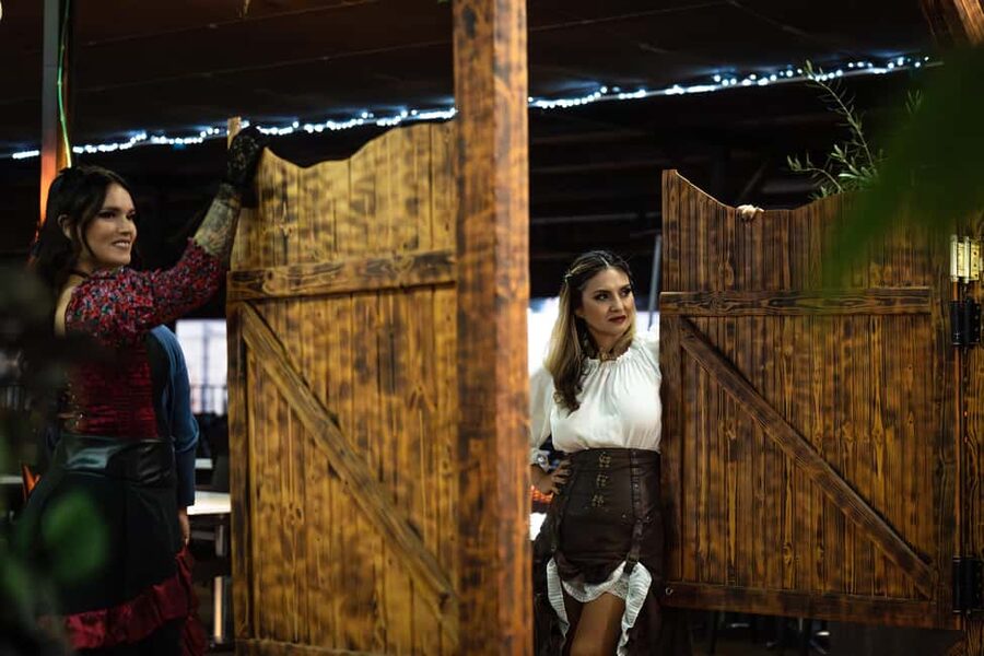 Tenerife : Musical show "the wild south" with dinner and transfer - How the dinner fits into the show