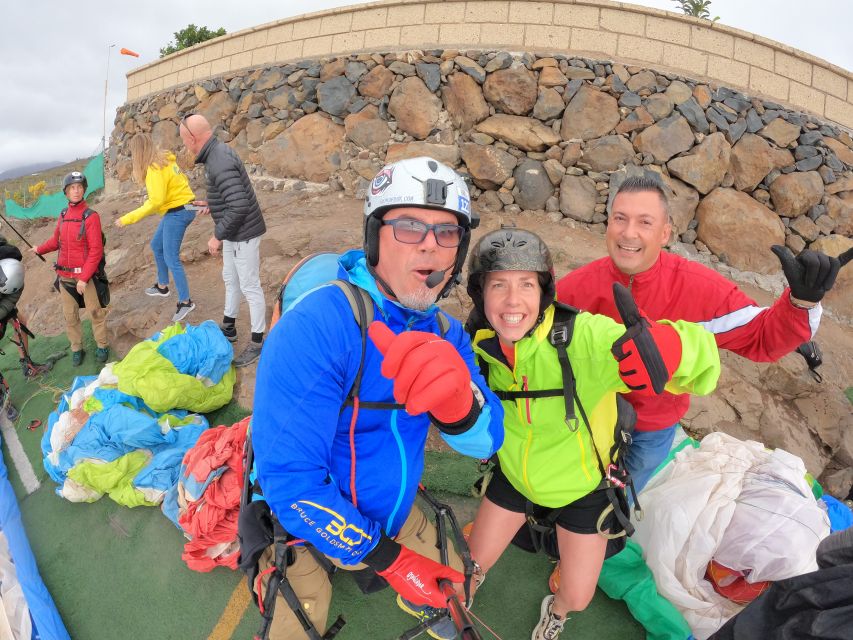 Tenerife: Paragliding with National Champion Paraglider - The team behind the canopy