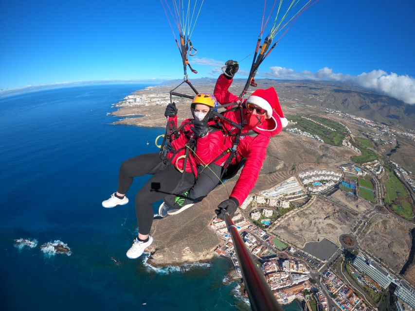Tenerife: Paragliding with National Champion Paraglider - Landing near the beach